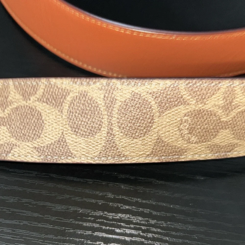 Coach adjustable strap - Picture 3 of 5